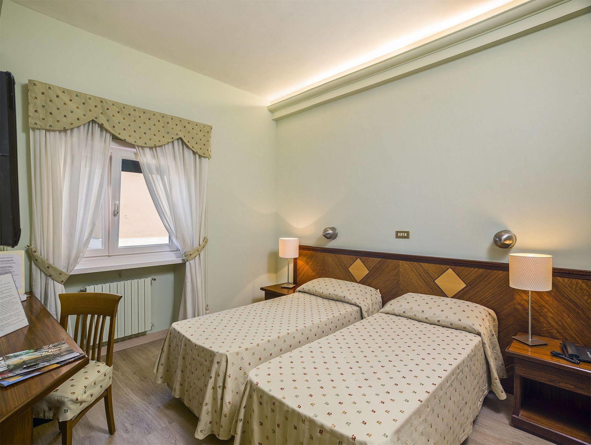 Hotel Cacciani Frascati Exterior photo
