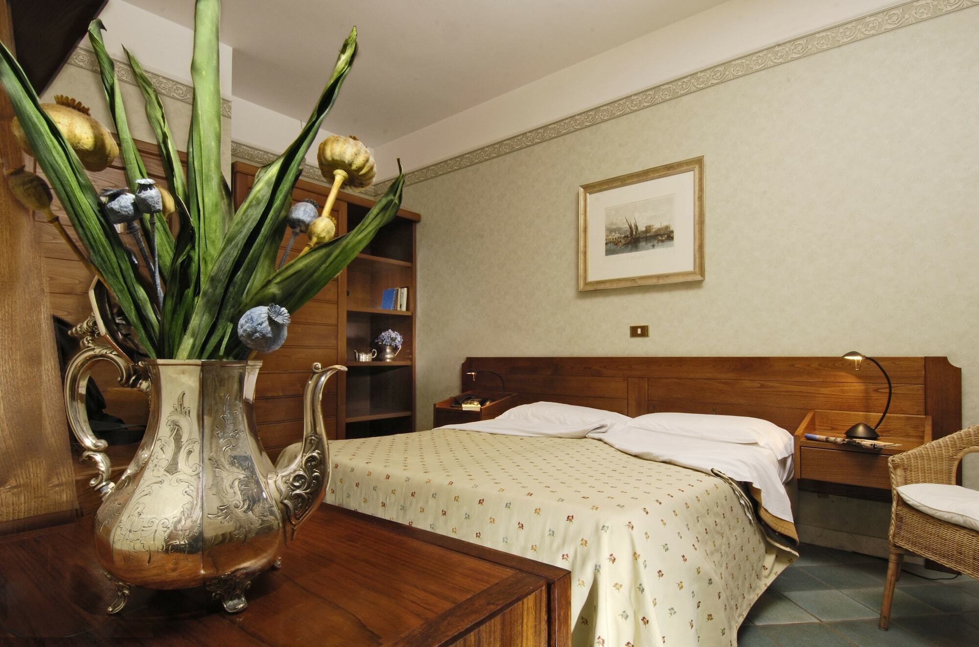 Hotel Cacciani Frascati Exterior photo